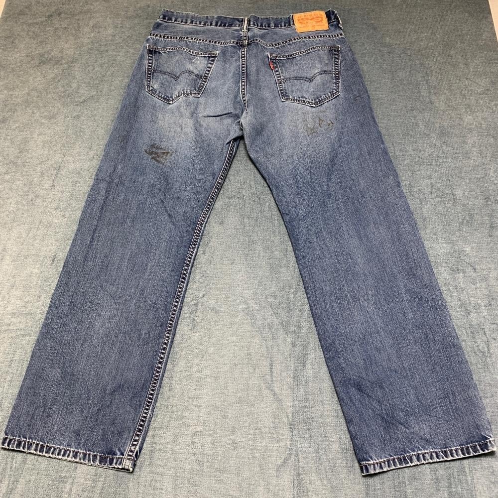 Levi's Jeans Mens 34x32 Blue Denim Medium Wash Streetwear Travel Straight Leg